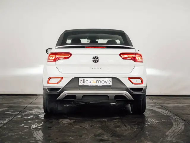 Volkswagen T-Roc view 9