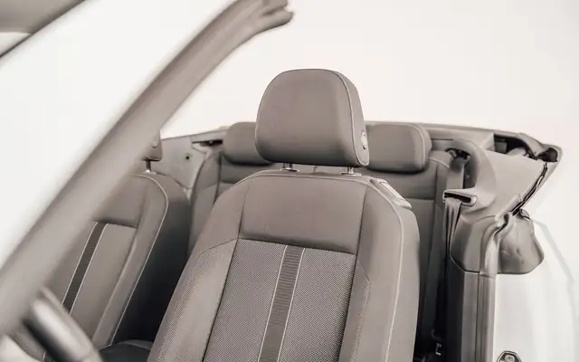 Volkswagen T-Roc view 14