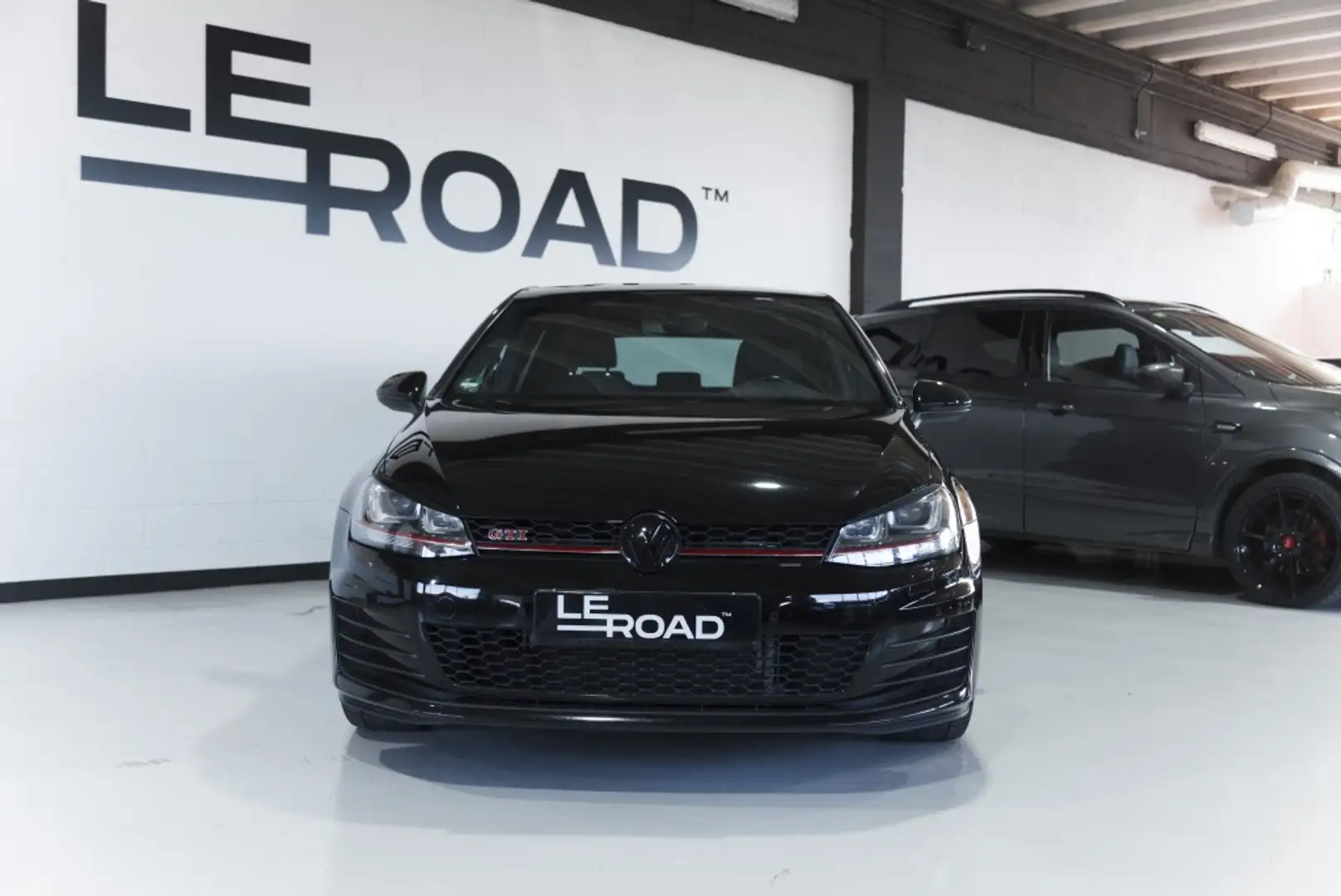 Volkswagen Golf GTI 2.0 TSI Performance DSG 230 Negro - 2