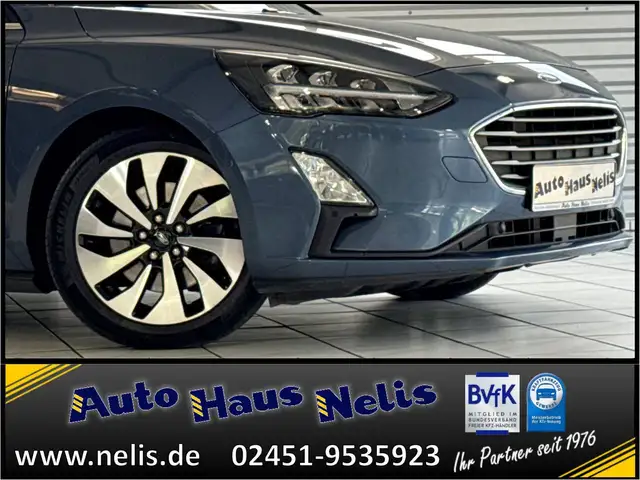 Ford Focus view 2