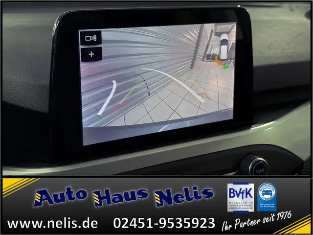 Ford Focus view 15