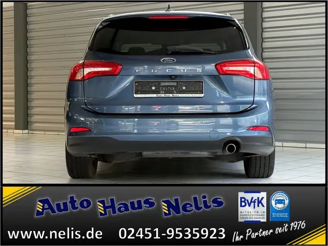 Ford Focus view 4