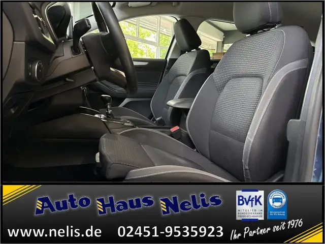 Ford Focus view 8