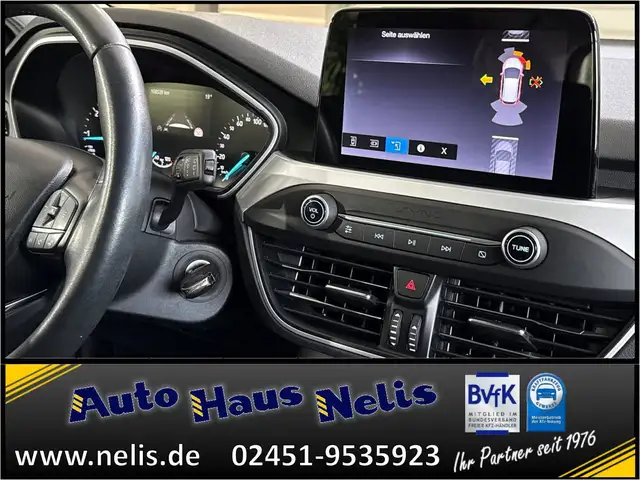 Ford Focus view 14