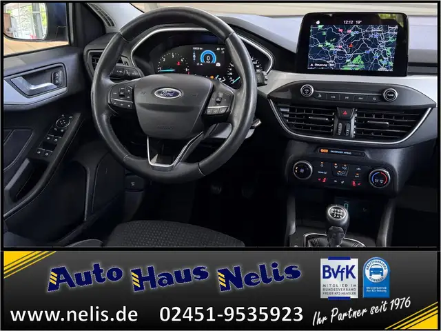 Ford Focus view 10