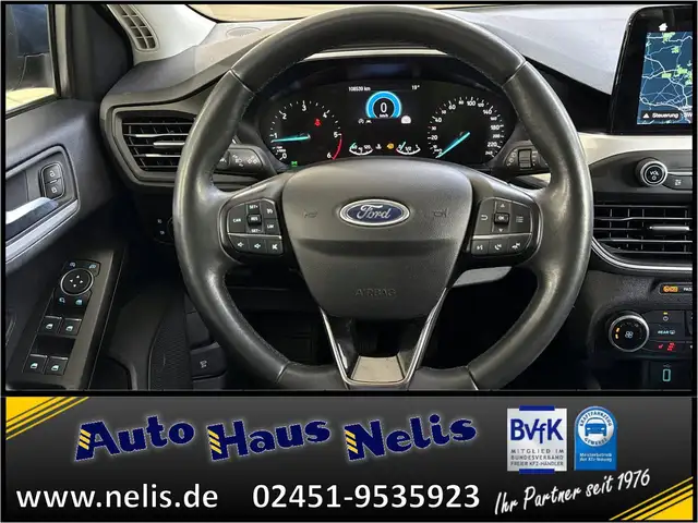 Ford Focus view 11