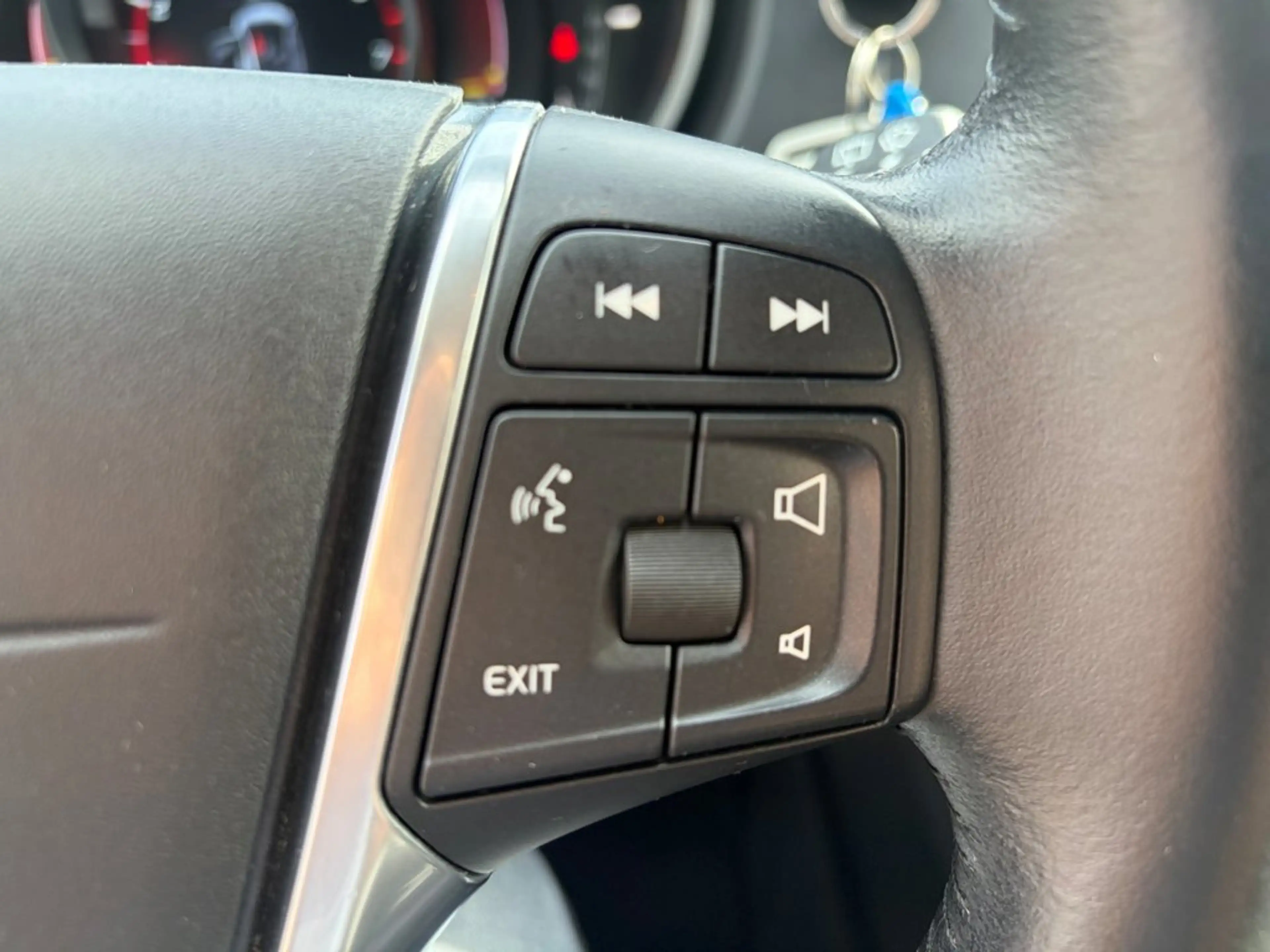 Volvo V40 Cross Country 1.5 T3 Momentum, Pano, Navi, PDC, Cruise, — photo 11