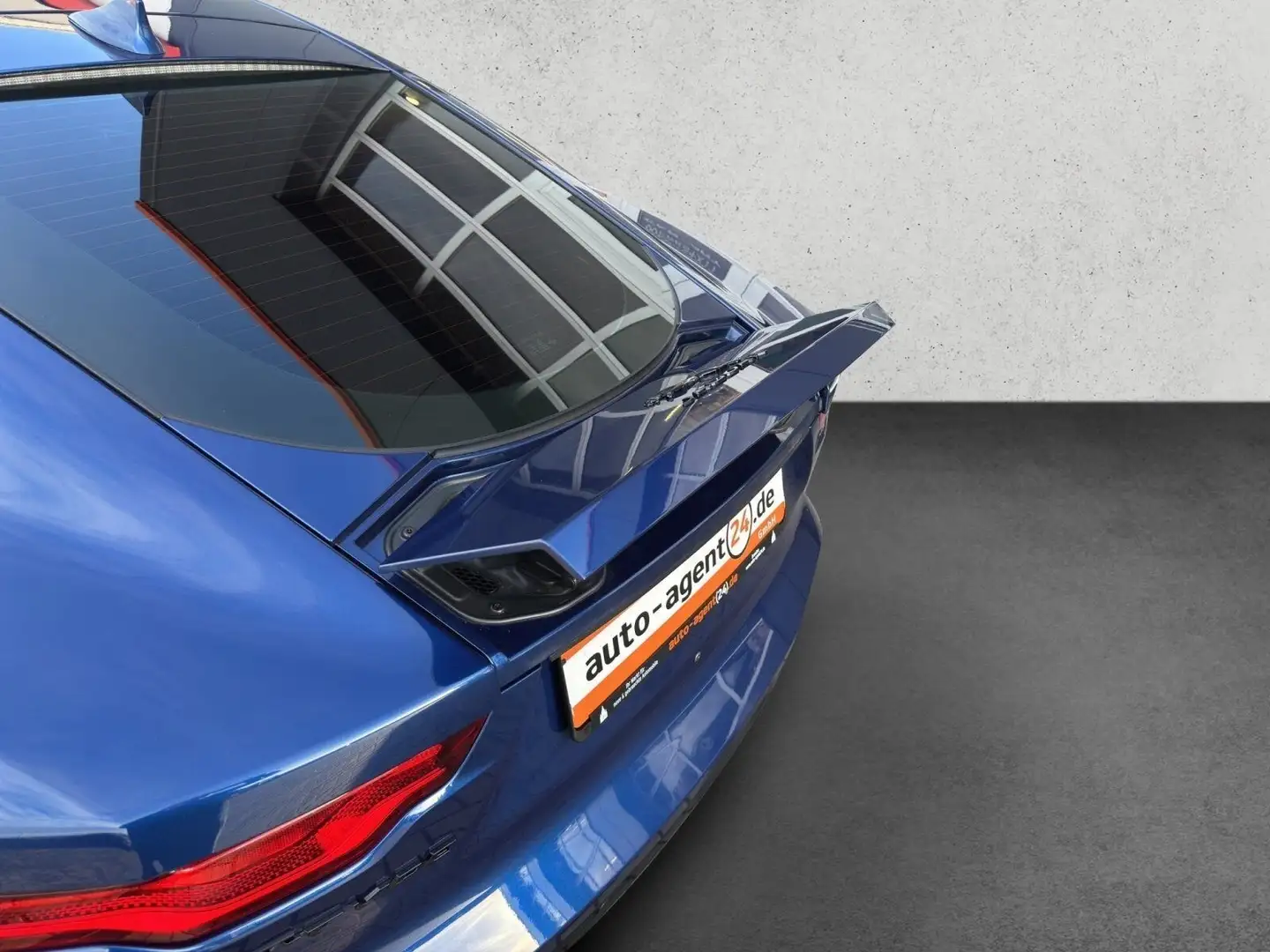 Jaguar F-Type 2.0 aut. Coupé P300 R-Dynamic Blue - 2