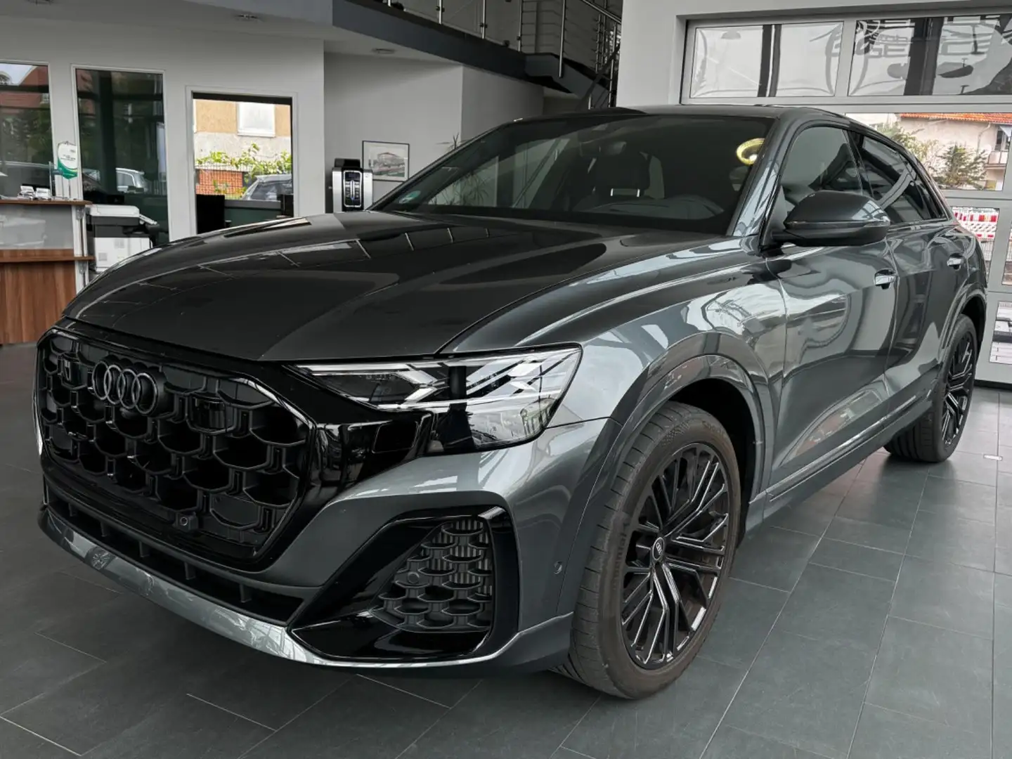 Audi SQ8 4.0 TFSI quattro "Laser/Head-up/AHK/B&O" Grau - 1