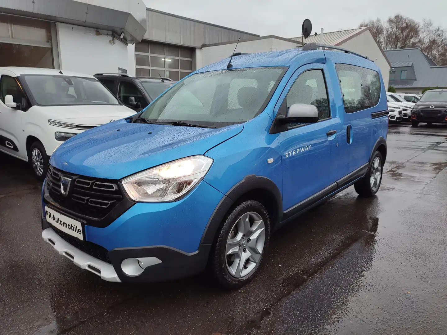 Dacia Dokker TCe 130 Stepway Klima/Navi+Cam/Sitzheiz. Azul - 1