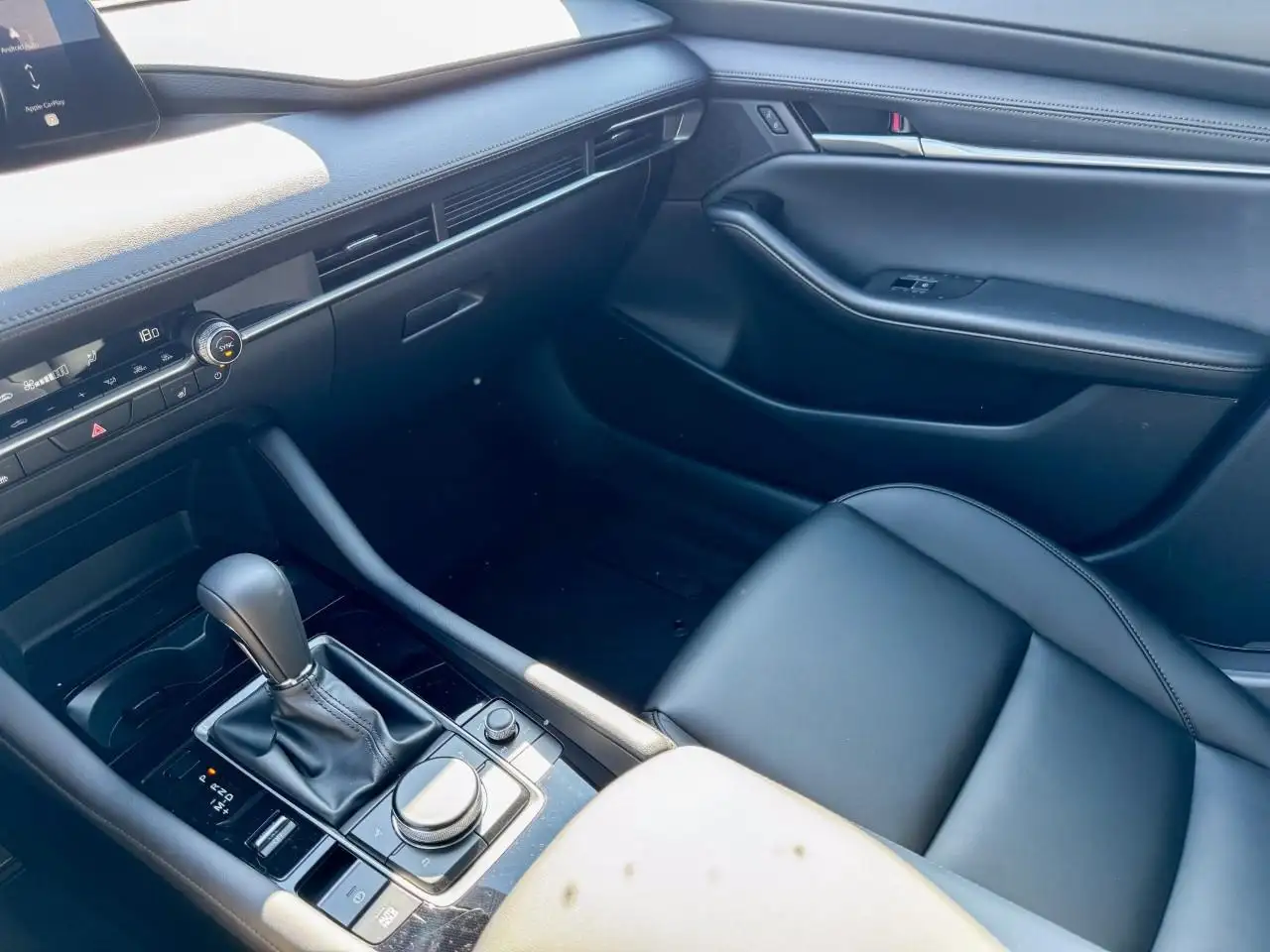 Mazda 3 снимка Mazda 3