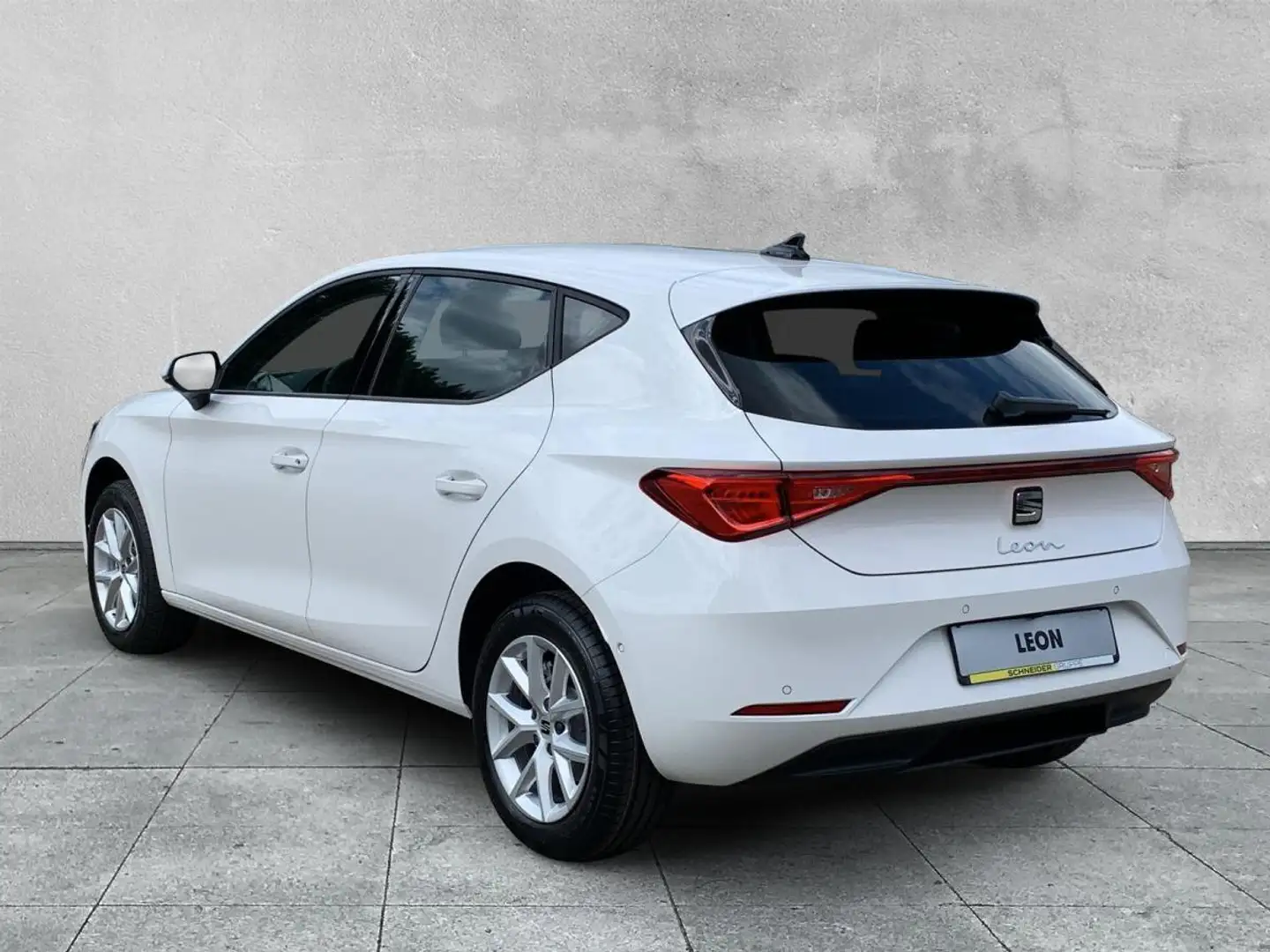 SEAT Leon Road Edition 1.5 eTSI 110 kW (150 PS) 7-Gang-DSG;S Weiß - 2