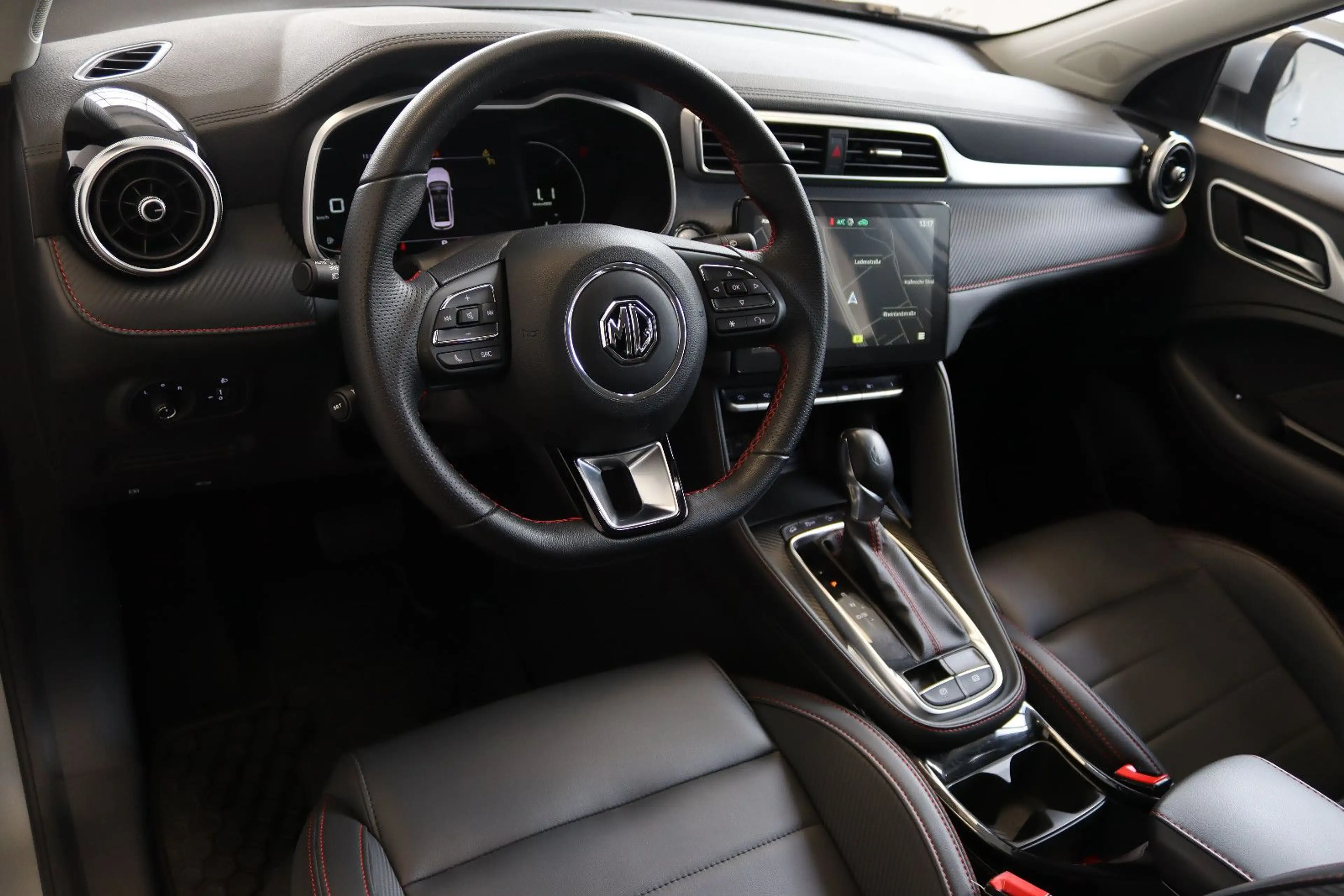 MG ZS Luxury 1.0T Aut.*LED*NAV*Sitzhzg*CarPlay*360° — photo 11