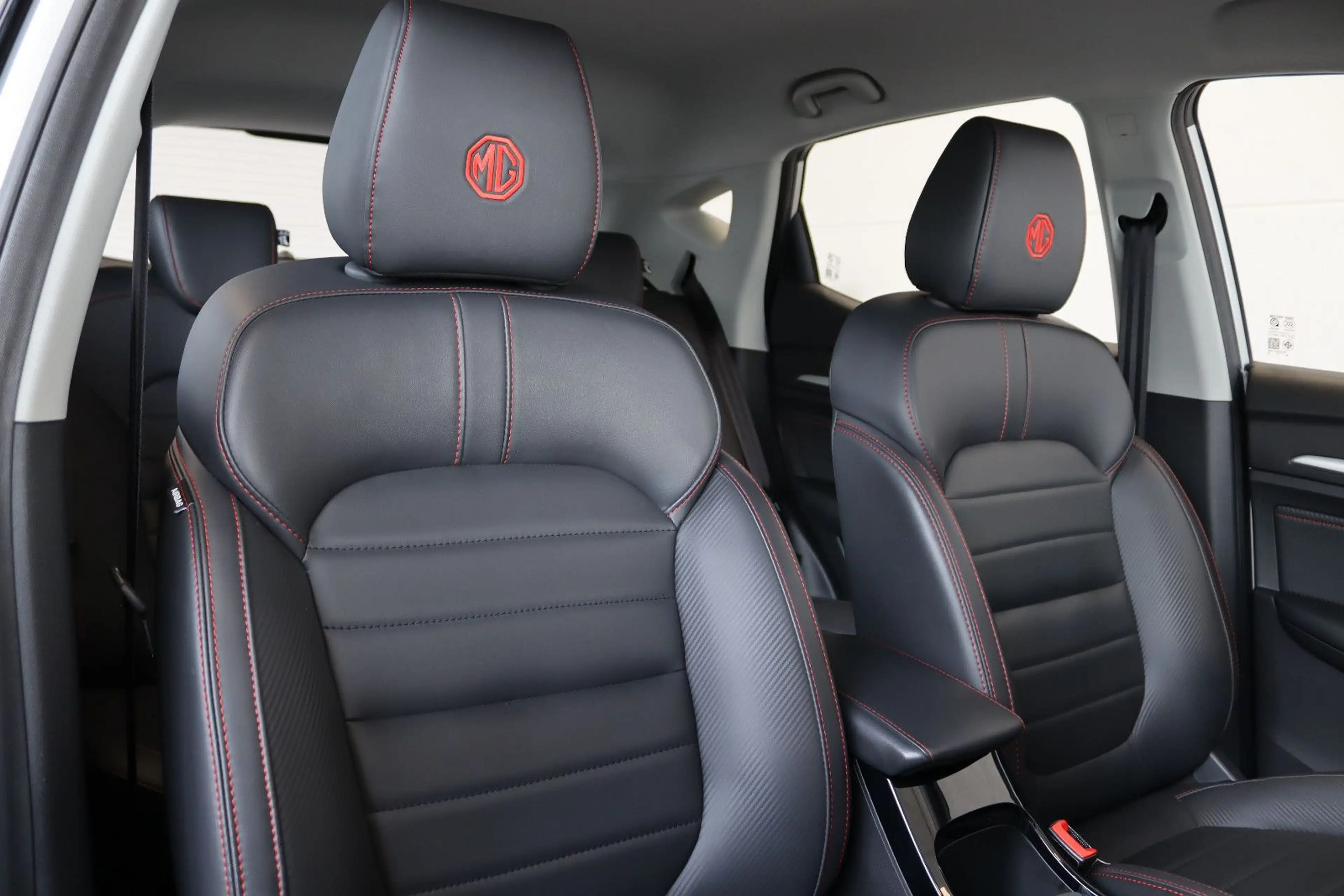 MG ZS Luxury 1.0T Aut.*LED*NAV*Sitzhzg*CarPlay*360° — photo 8