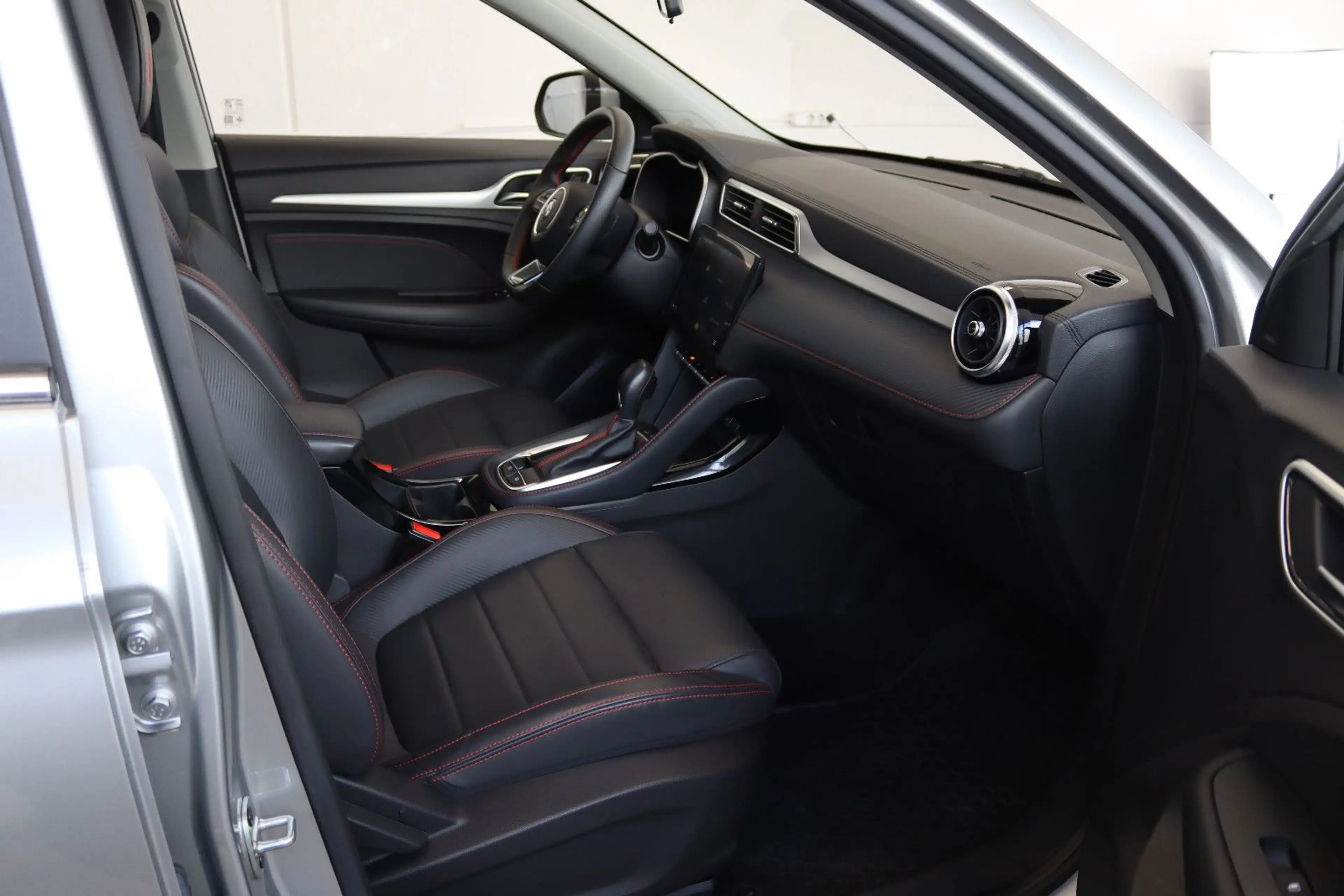 MG ZS Luxury 1.0T Aut.*LED*NAV*Sitzhzg*CarPlay*360° — photo 7