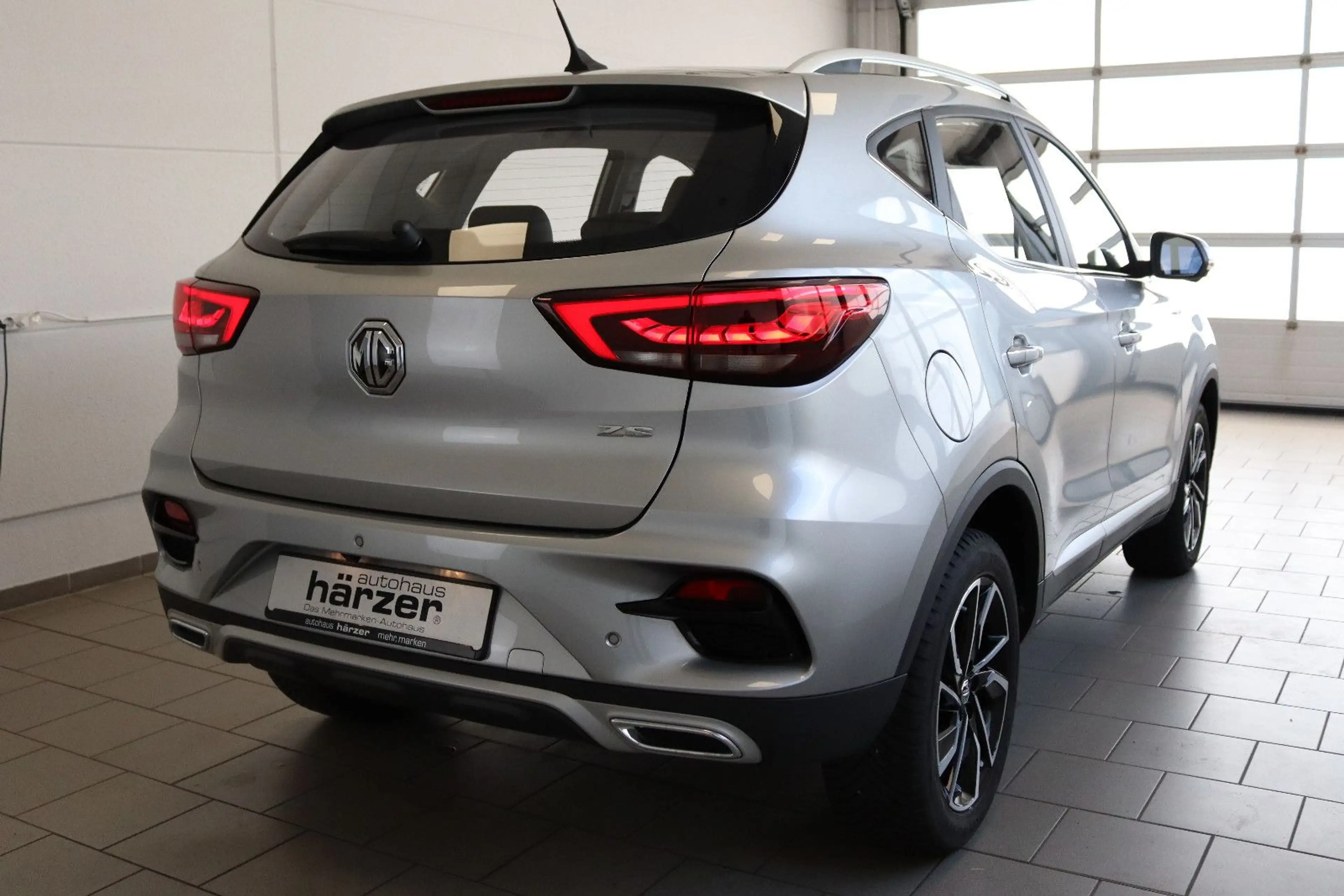 MG ZS Luxury 1.0T Aut.*LED*NAV*Sitzhzg*CarPlay*360° — photo 4
