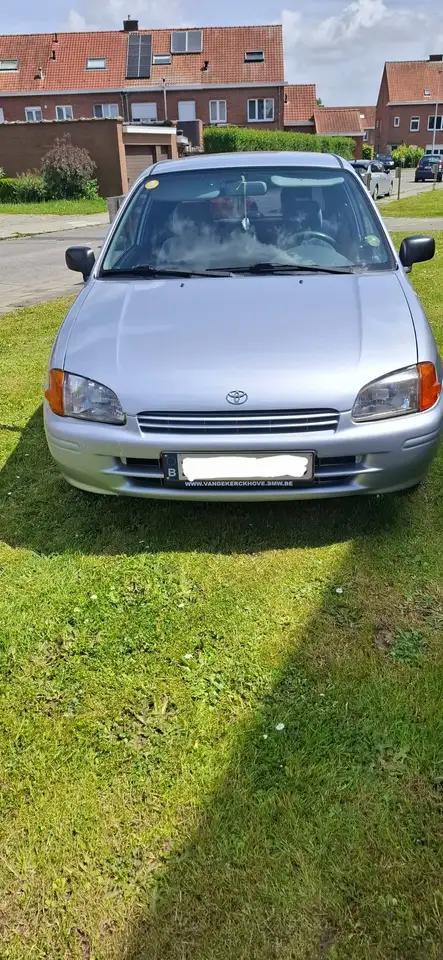 Toyota Starlet 1.3i 16v XT, foto 4