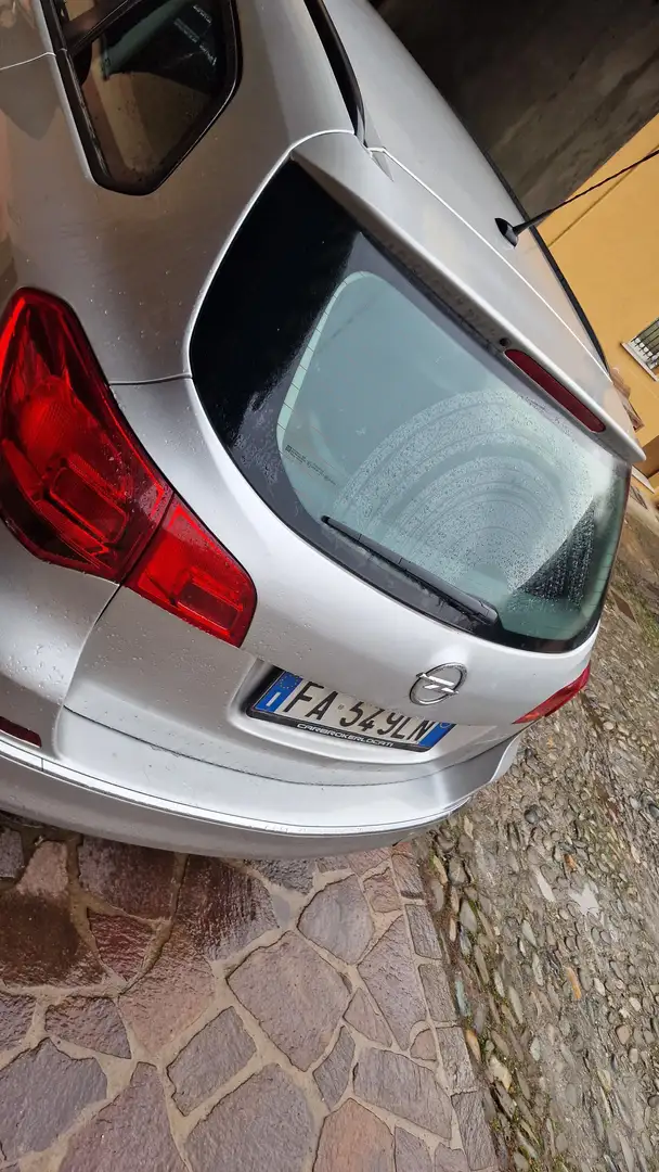 Opel Astra Astra IV 2010 Sports Tourer Tourer 1.4 t Cosmo Gpl Gri - 2