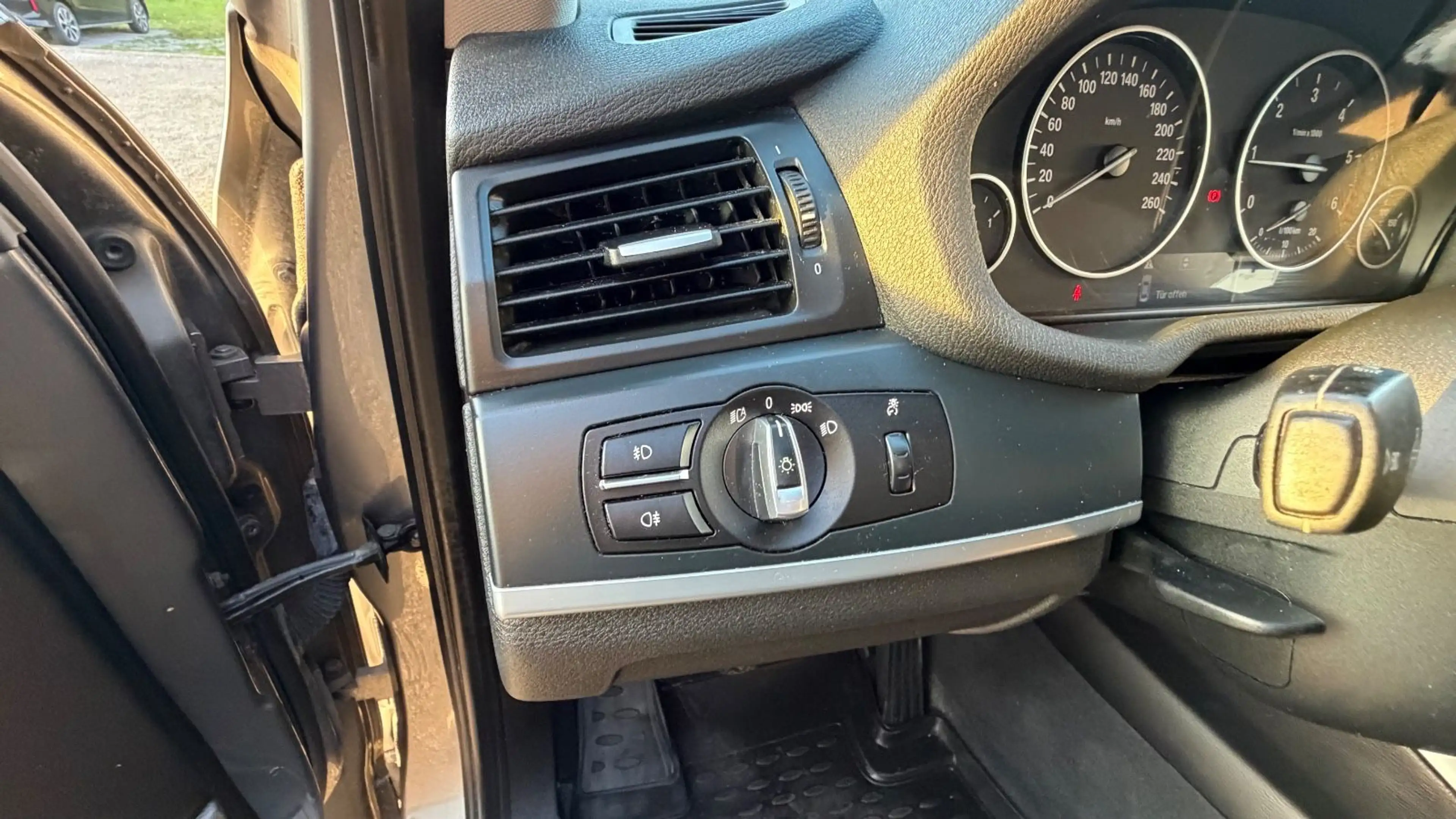 BMW X3 xDrive20d *NAVI*SHZ*PDC*TÜV 08/2028 — photo 12