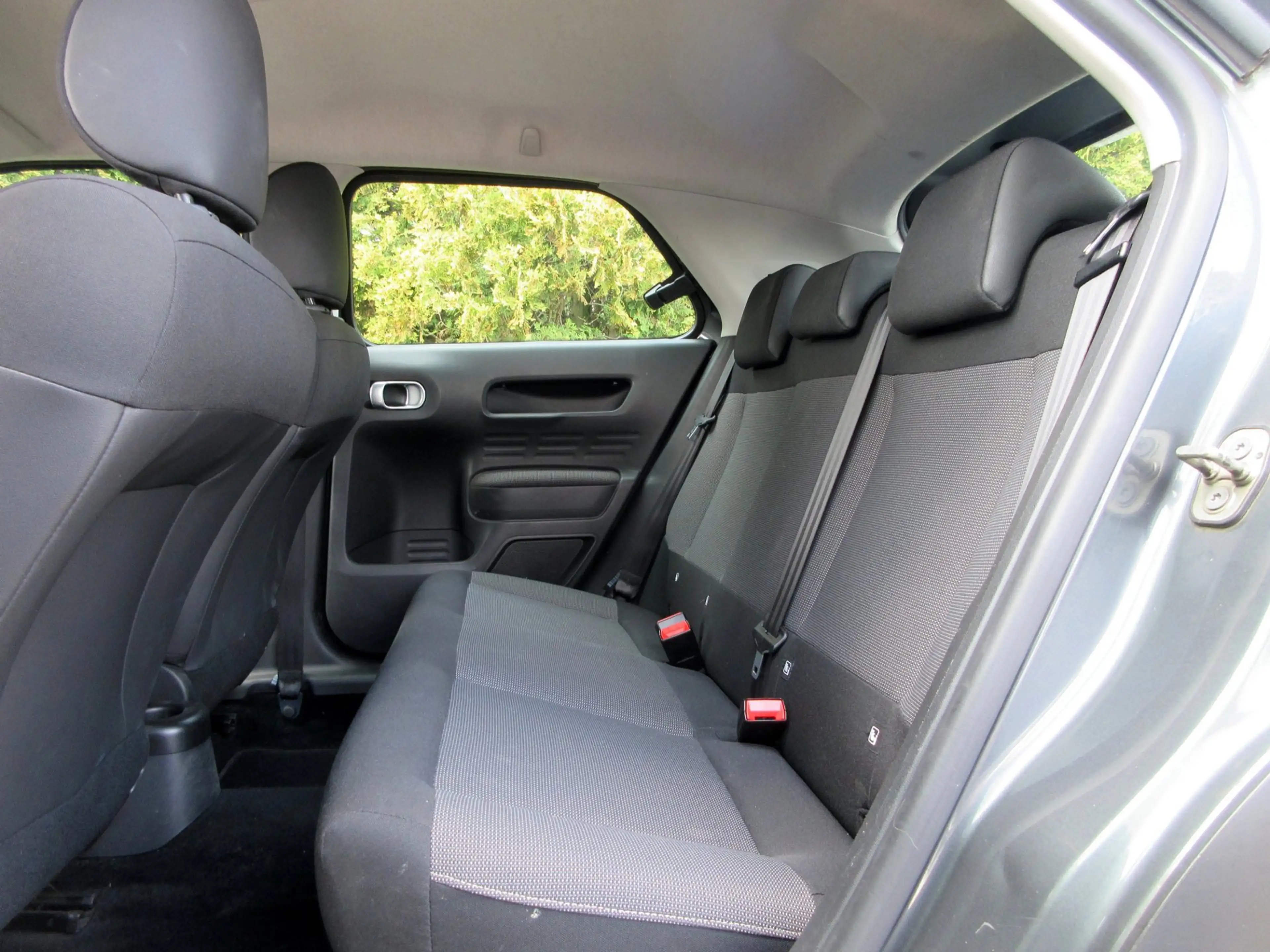 Citroen C4 Cactus 1.2 PureTech Feel*Navi*Cruise*Pdc* — photo 13