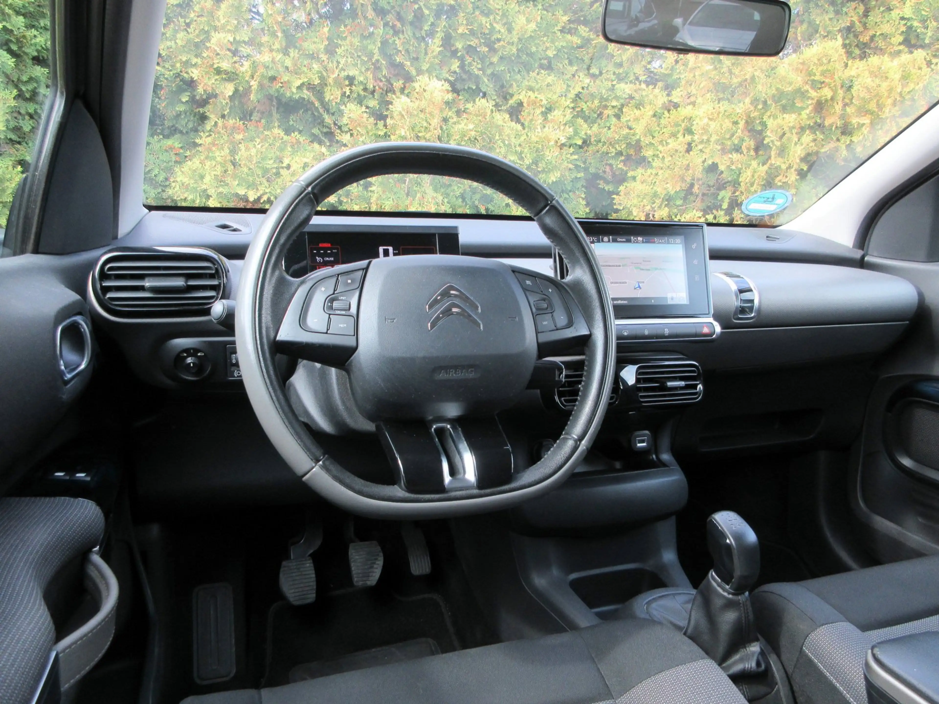 Citroen C4 Cactus 1.2 PureTech Feel*Navi*Cruise*Pdc* — photo 3