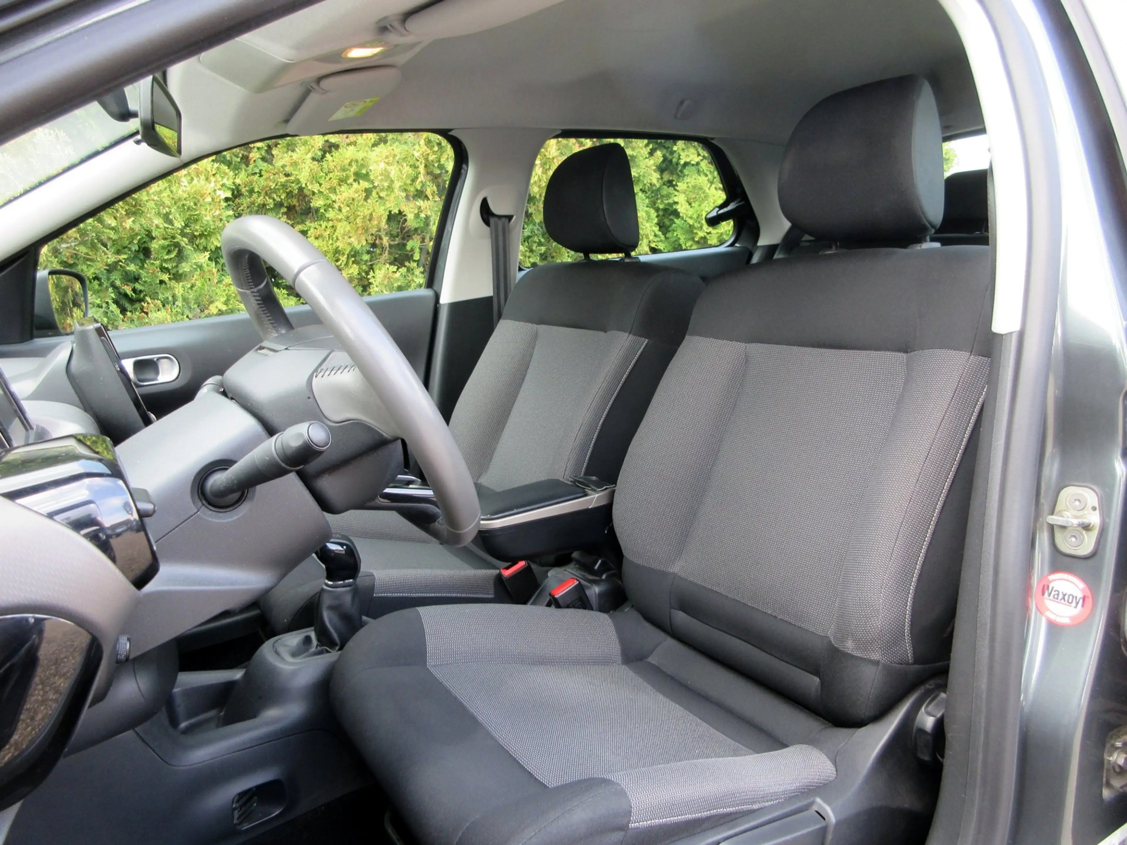 Citroen C4 Cactus 1.2 PureTech Feel*Navi*Cruise*Pdc* — photo 2