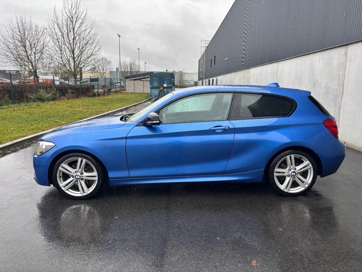 BMW 120 120d 184 ch M Sport A Blau - 2
