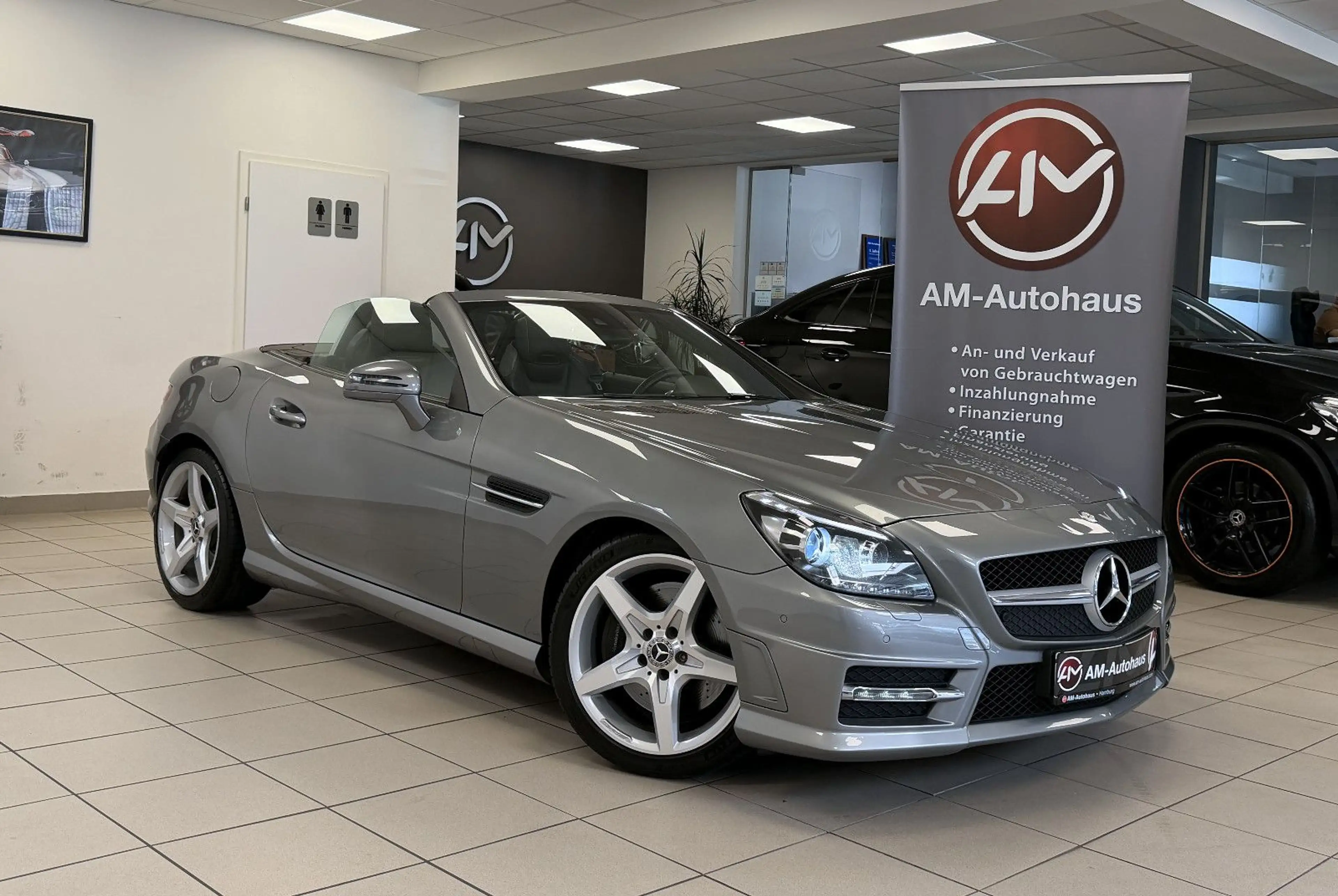 Mercedes-Benz SLK 250 CDI BE Roadster *AMG*Glasdach*AirScarf