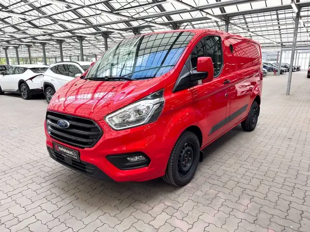 Ford Transit Custom view 3
