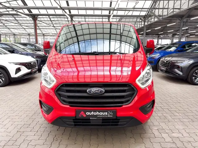 Ford Transit Custom view 2
