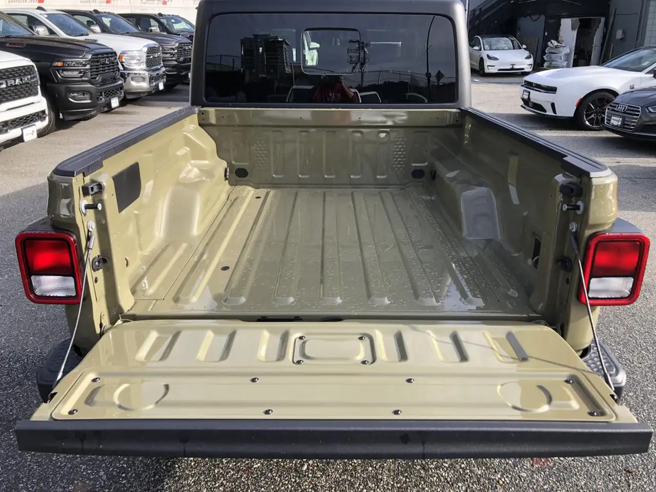 Jeep Gladiator снимка Jeep Gladiator