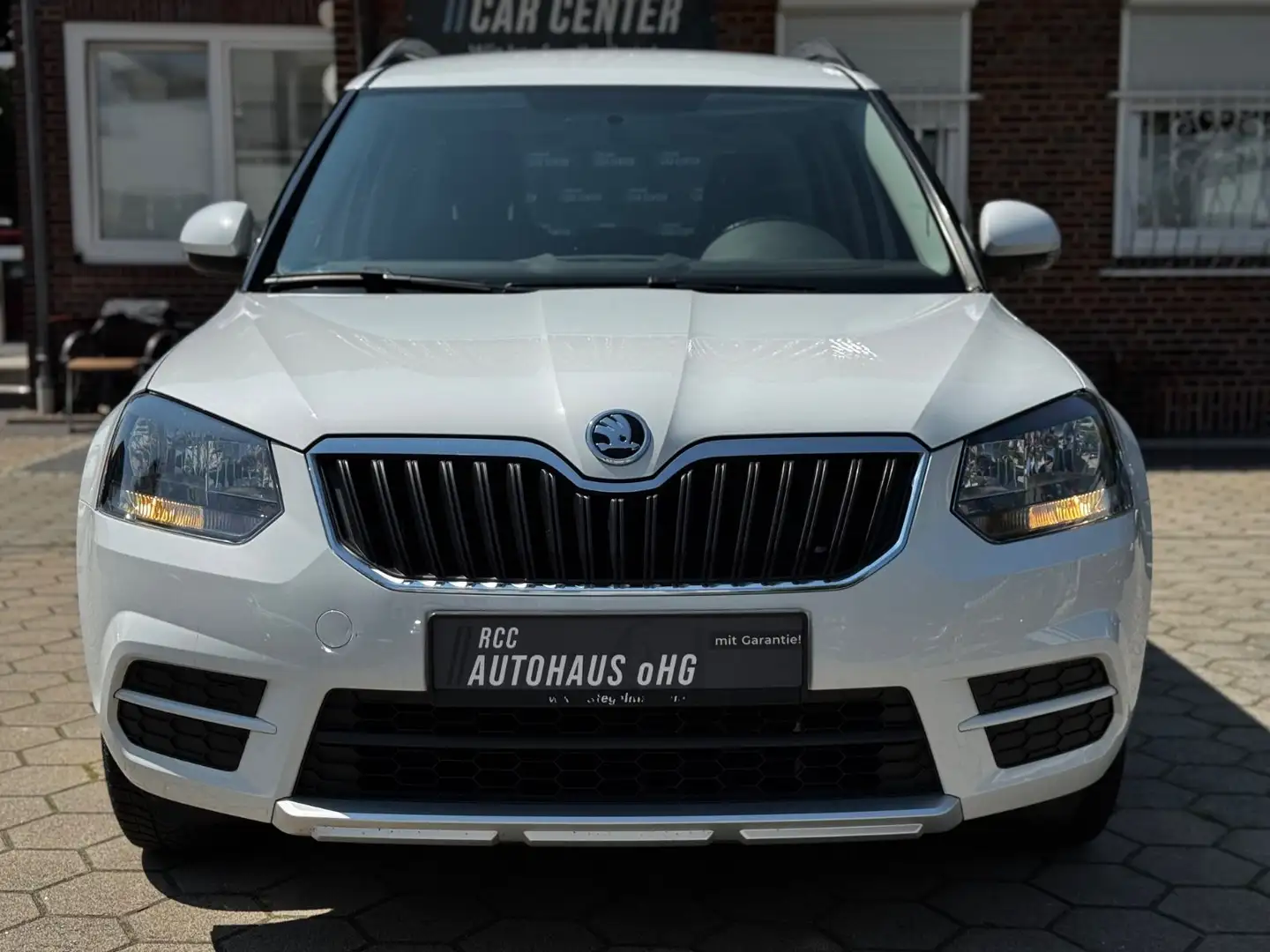 Skoda Yeti Active AHK Weiß - 2