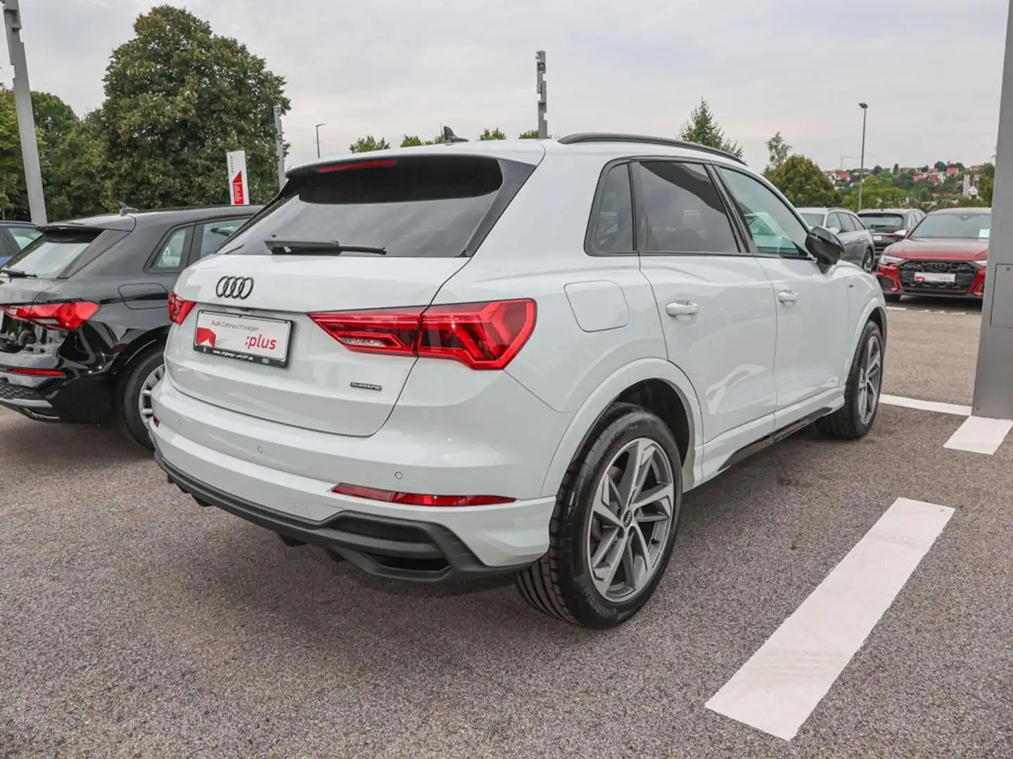 Audi Q3 S line 40 TDI quattro ACC+AHK+LED+NAVI+VC+19` Weiß - 2