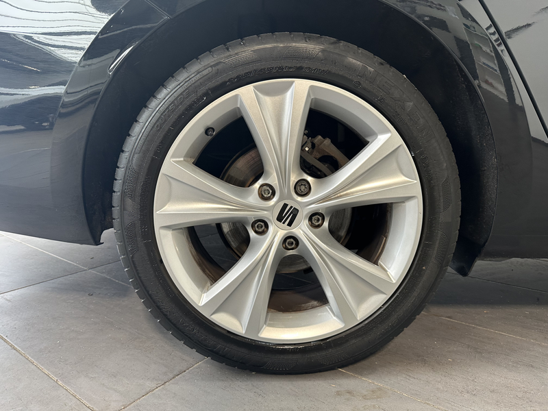 SEAT Leon ST 2.0 TDI DSG FR NAV+LED+VCOCK+SHZ+PARKASS — photo 3