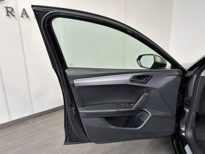 SEAT Leon ST 2.0 TDI DSG FR NAV+LED+VCOCK+SHZ+PARKASS — photo 7