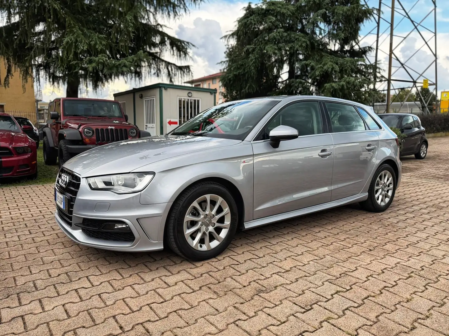 Audi A3 A3 SPB 1.6 TDI clean diesel Ambition Zilver - 1