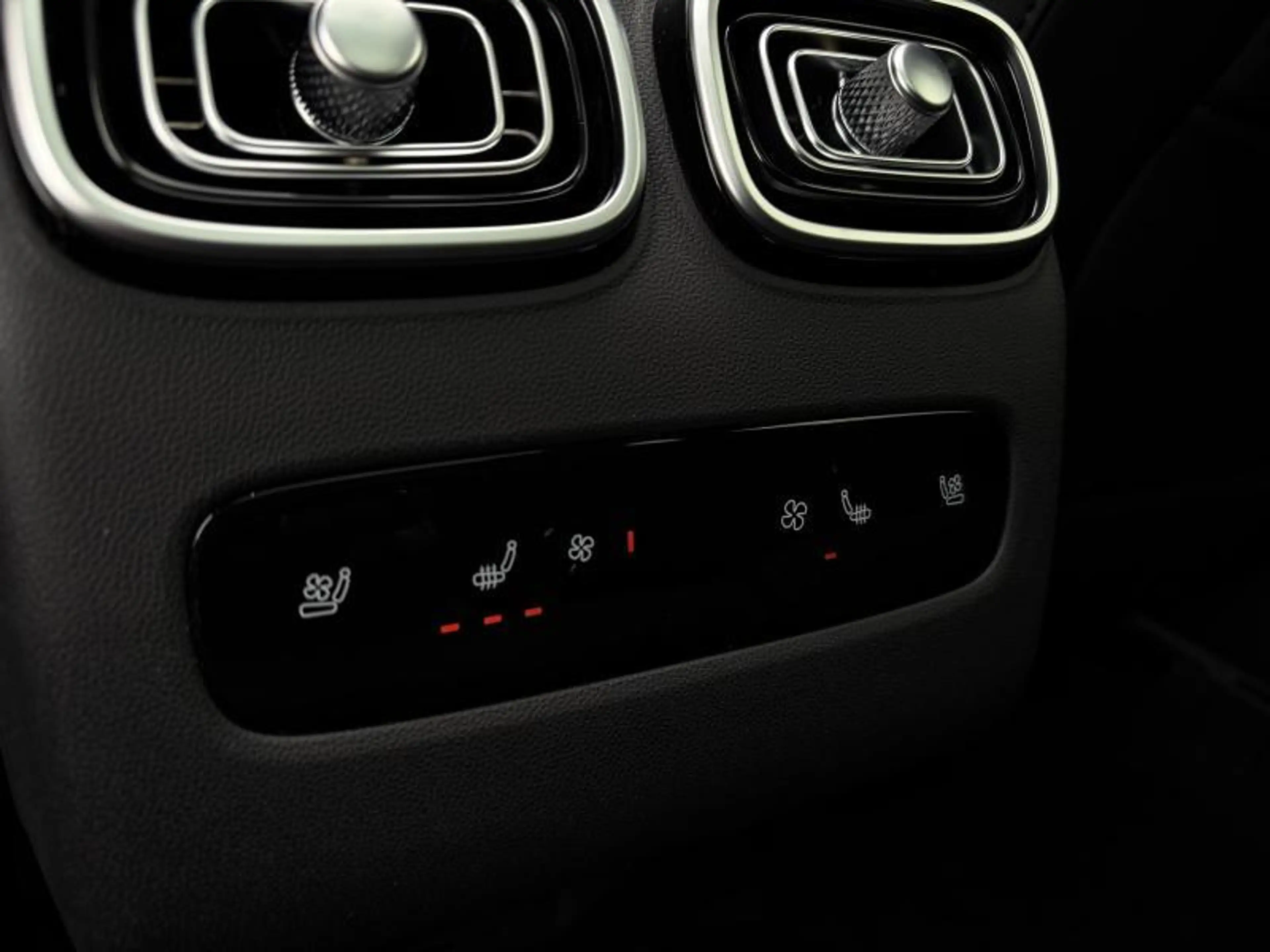 Jaecoo AWD Exclusive — photo 12