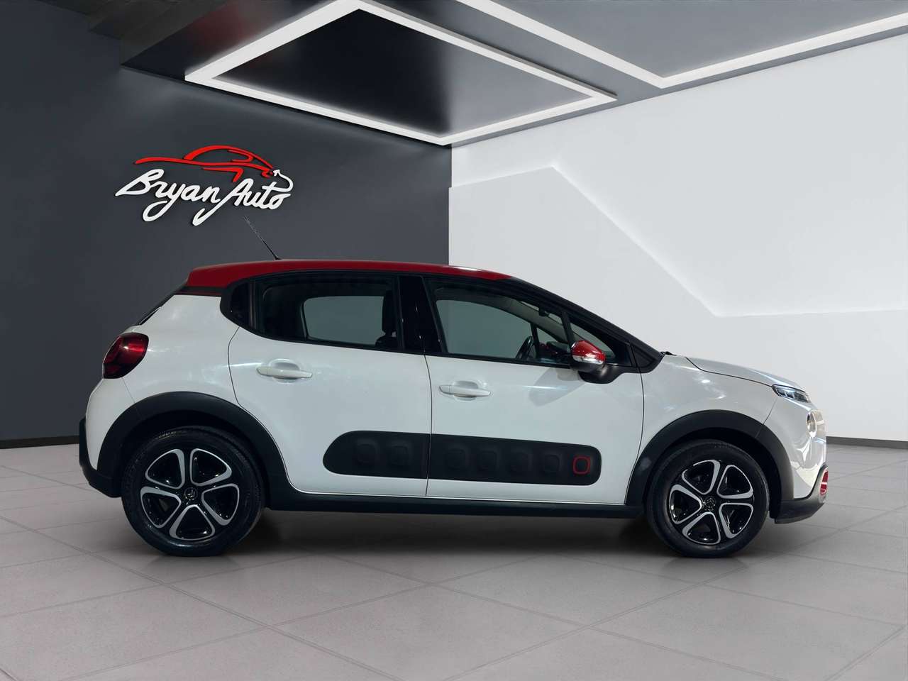 Citroen C3 1.2 puretech Shine 82cv