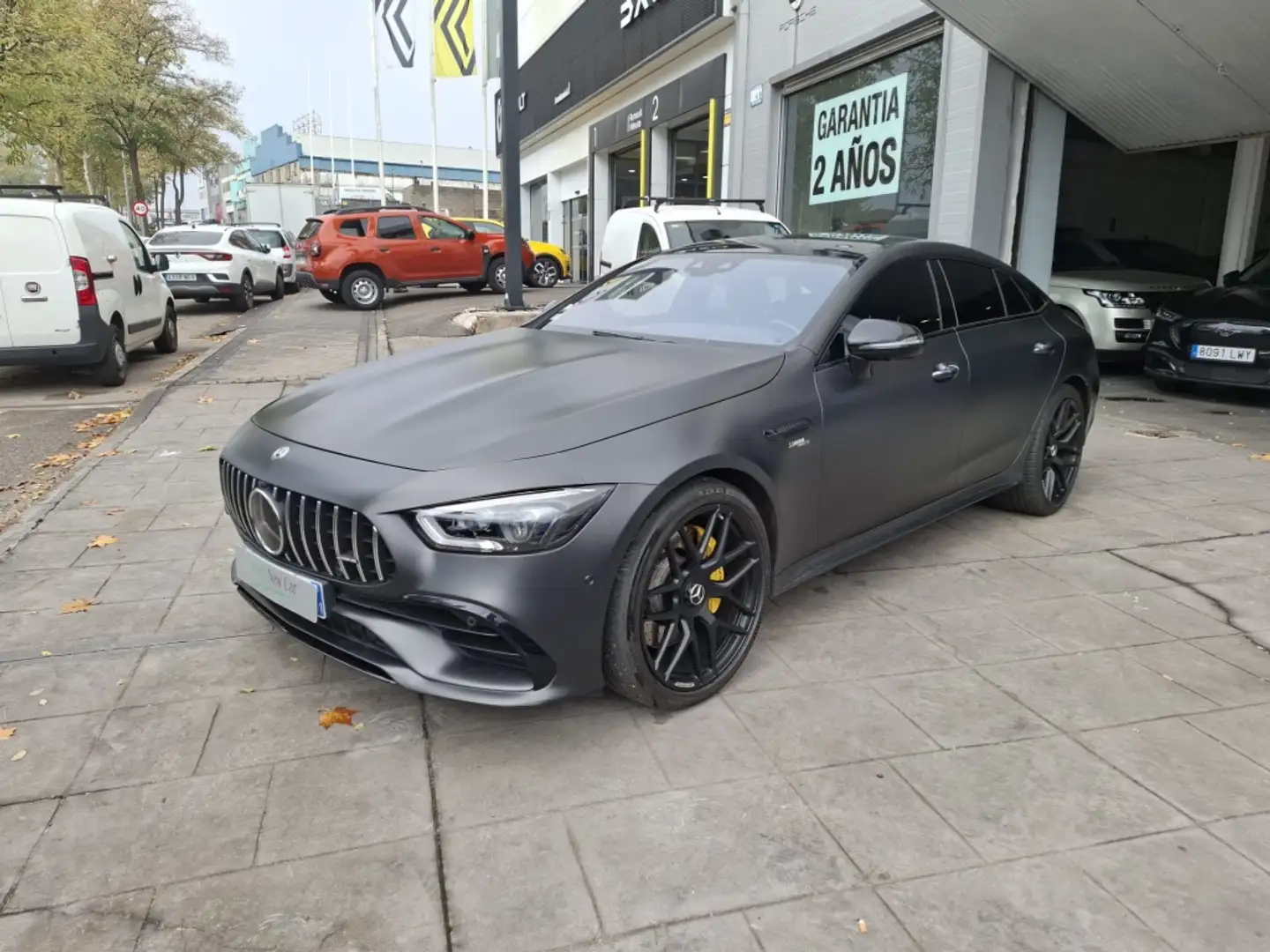 Mercedes-Benz AMG GT Coupé 53 4Matic+ Grijs - 2