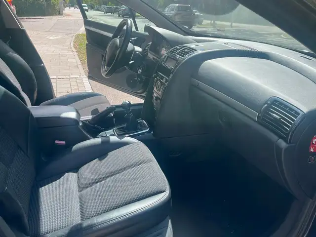 Peugeot 407 view 15