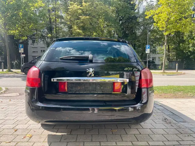 Peugeot 407 view 4