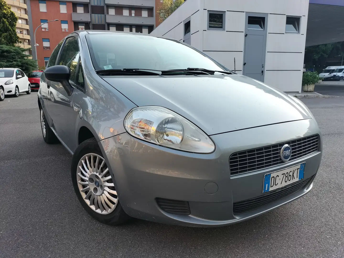 Fiat Grande Punto OCCASIONE Gris - 1
