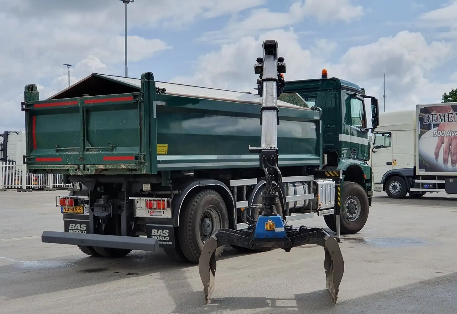 Mercedes-Benz Actros Arocs 3342 Grün - 2