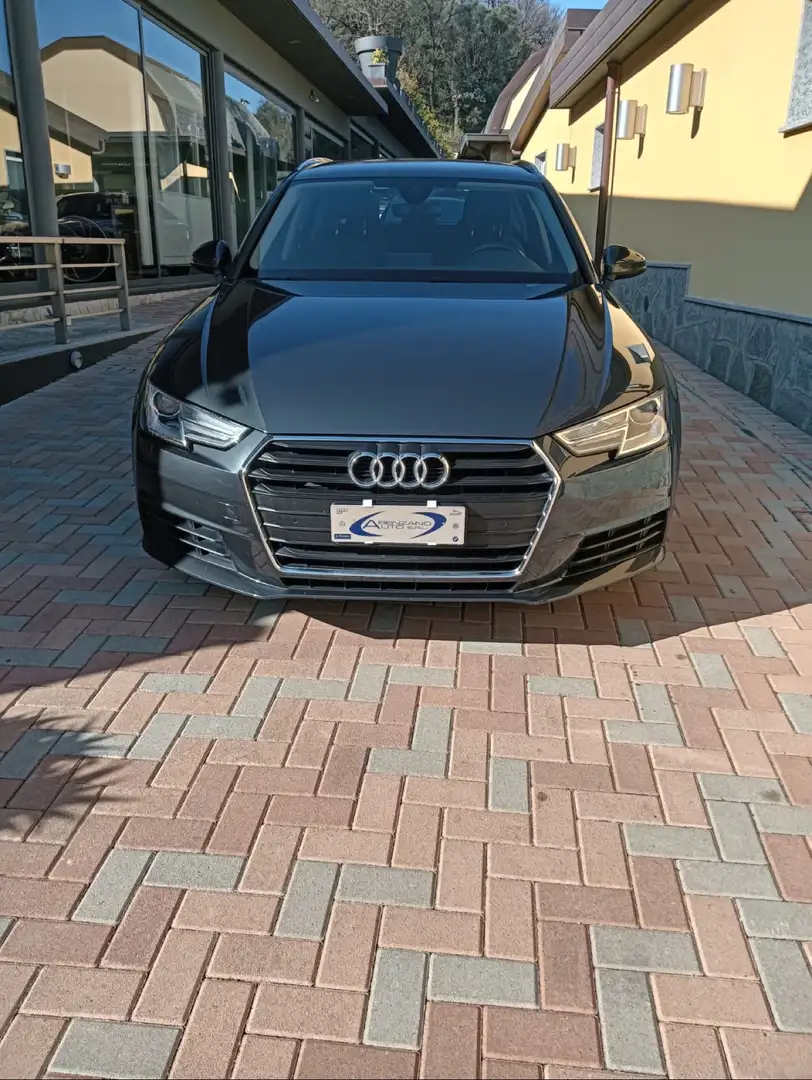 Audi A4 A4 Avant 35 2.0 tdi Business 150cv s-tronic my16 Grau - 1