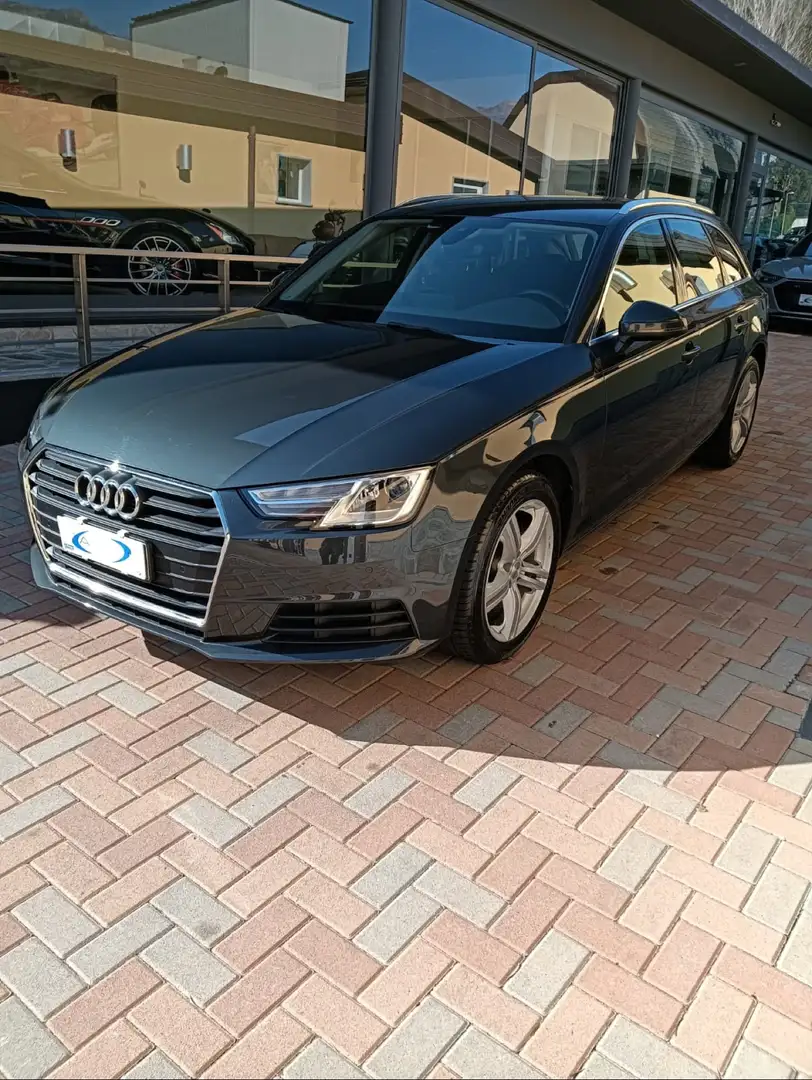 Audi A4 A4 Avant 35 2.0 tdi Business 150cv s-tronic my16 Grau - 2