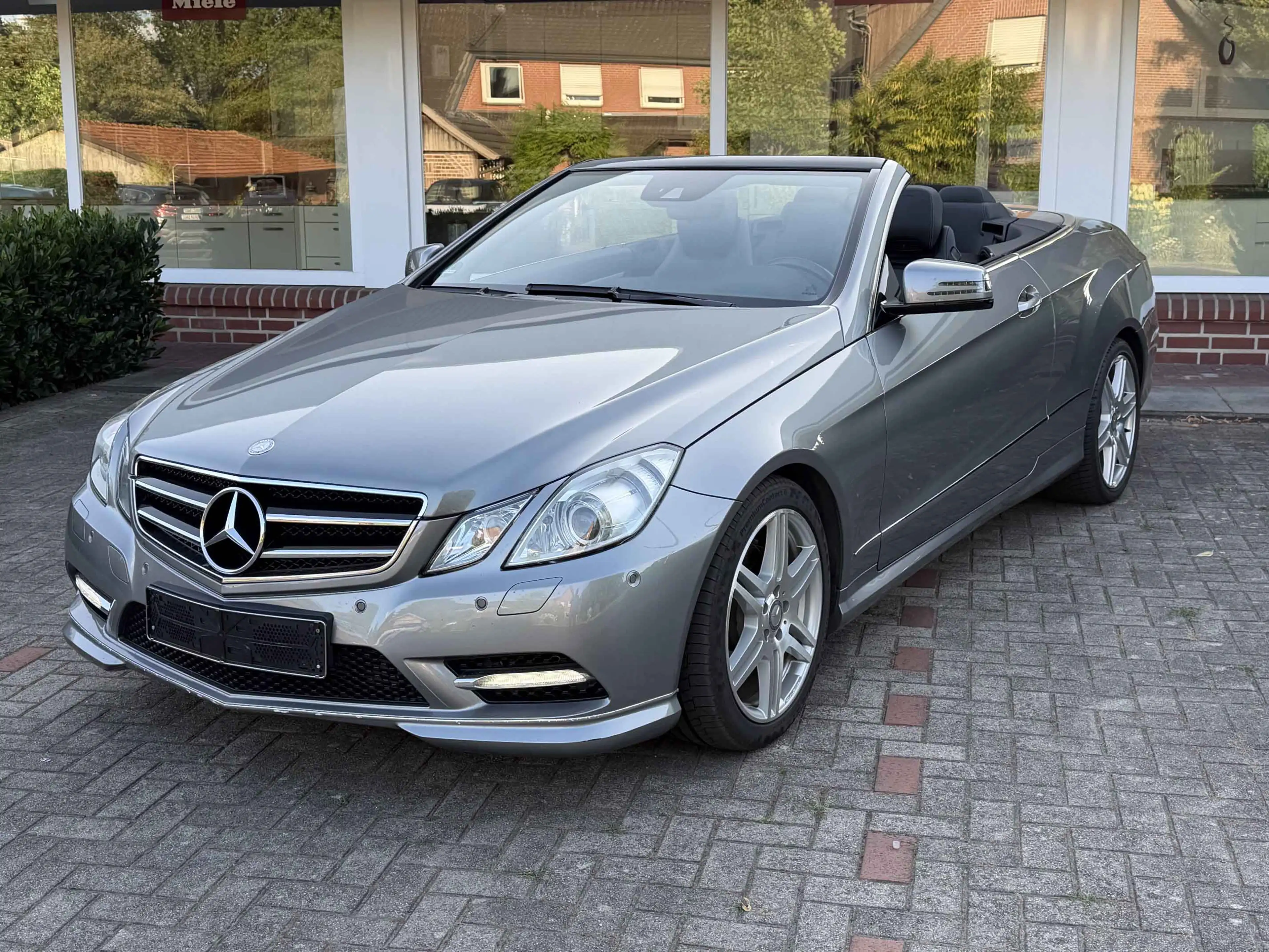Mercedes-Benz E 250 E 250 CGI AMG Line BlueEfficiency (207.447)