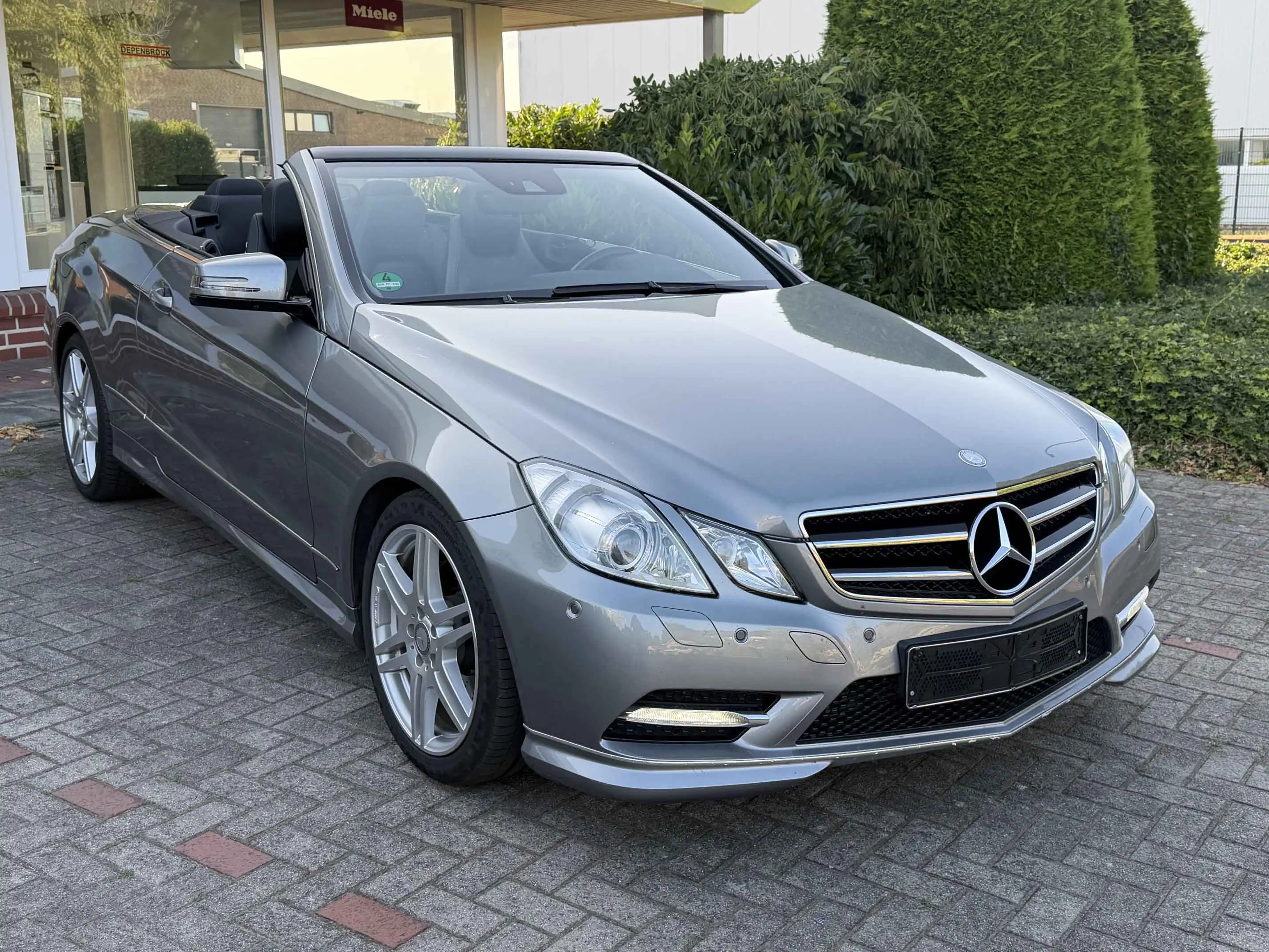 Mercedes-Benz E 250 E 250 CGI AMG Line  BlueEfficiency (207.447) — photo 2