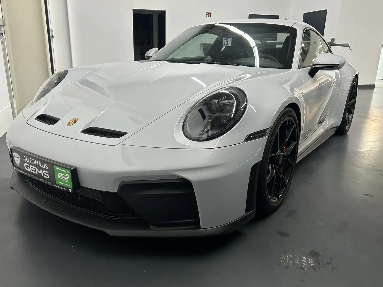 Porsche 992