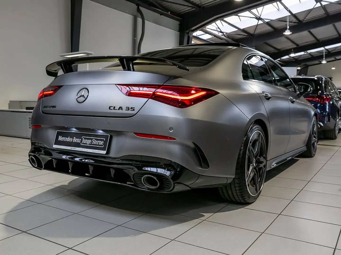 Mercedes-Benz CLA 35 AMG 4M AERODYNAMIK PLUS PANORAMA NIGHT II Gris - 2
