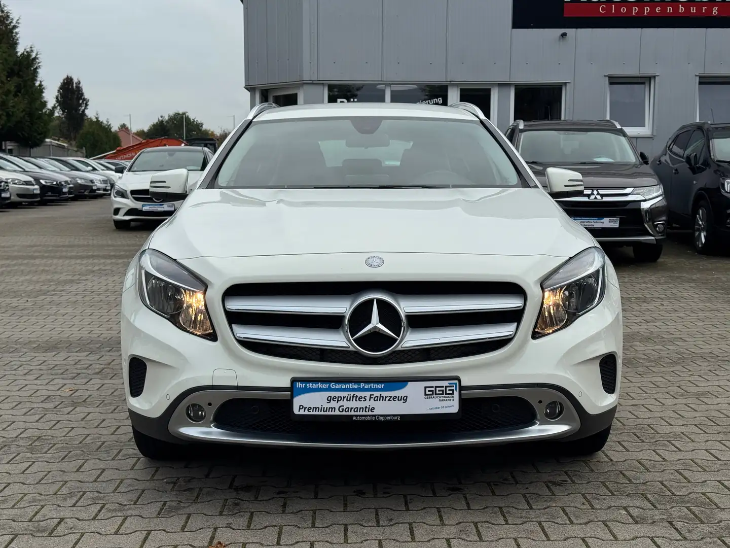 Mercedes-Benz GLA 220 CDI / d 4Matic 7G-DCT "Urban" Weiß - 2
